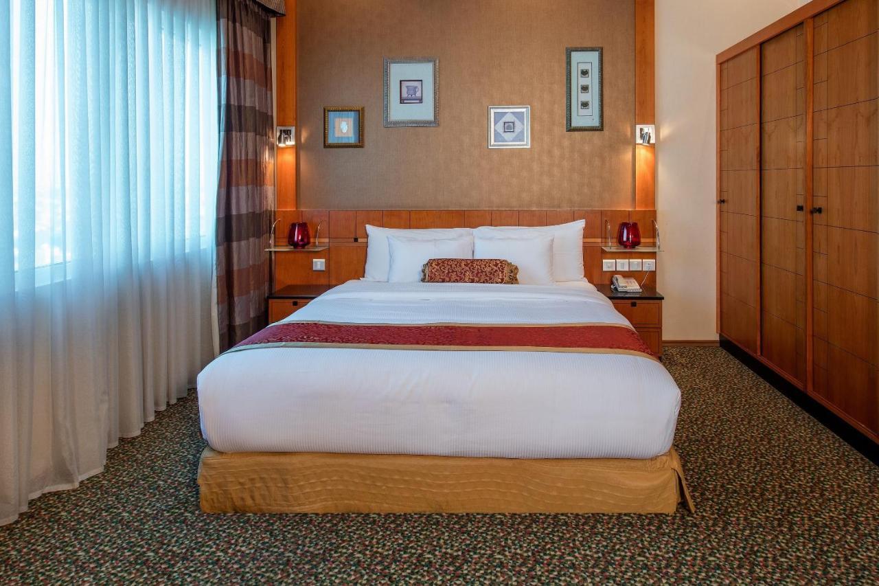 Gulf Court Hotel Al Manamah Esterno foto