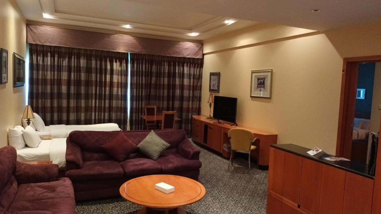 Gulf Court Hotel Al Manamah Esterno foto