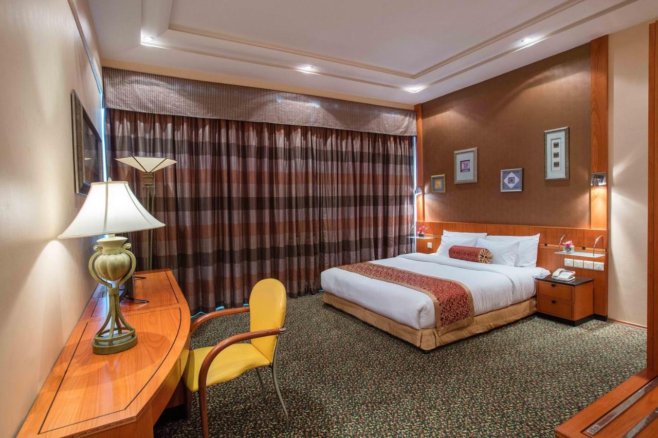 Gulf Court Hotel Al Manamah Esterno foto