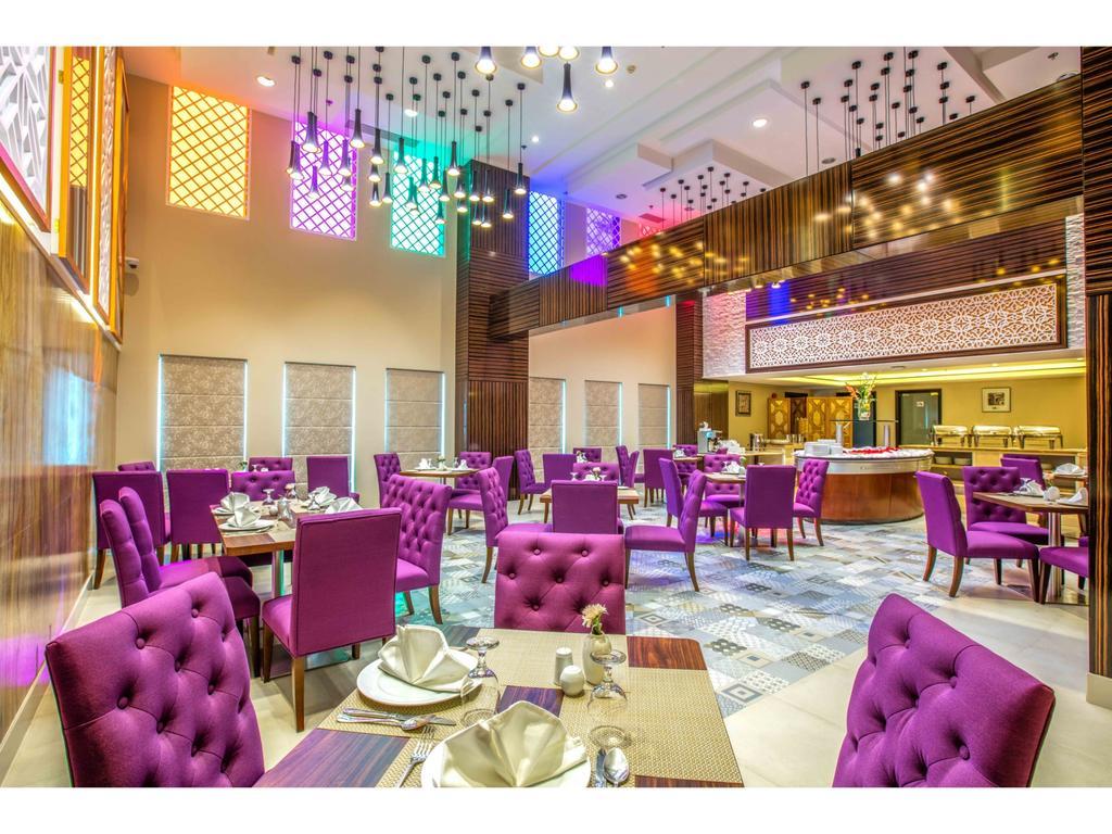 Gulf Court Hotel Al Manamah Esterno foto