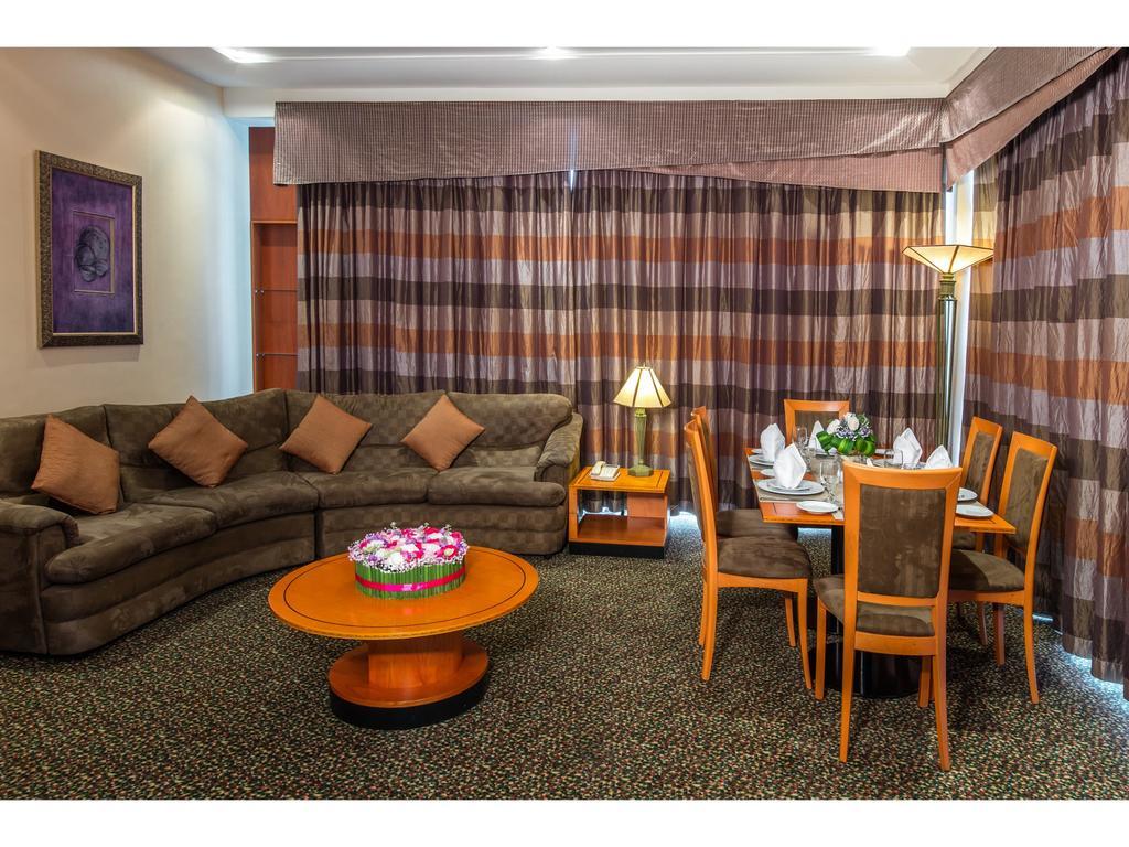Gulf Court Hotel Al Manamah Esterno foto